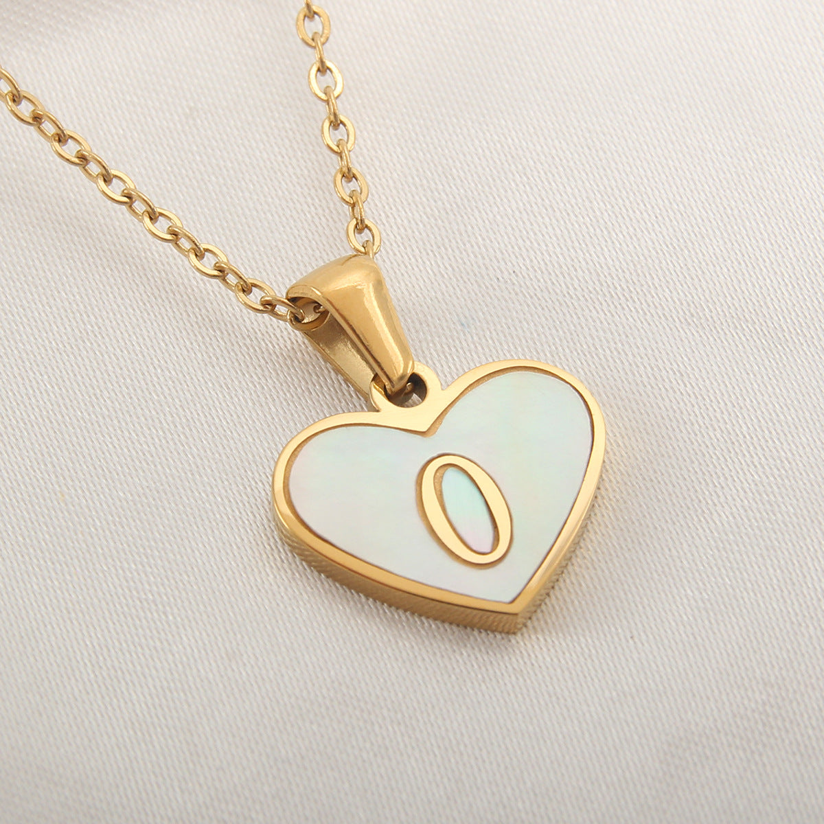 Personalized 26 Letter Heart Shell Necklace – White Shell Love Clavicle Chain for Women