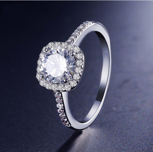 Women's Luxury Square Cubic Zirconia Engagement Ring – Silver Elegant Wedding Band