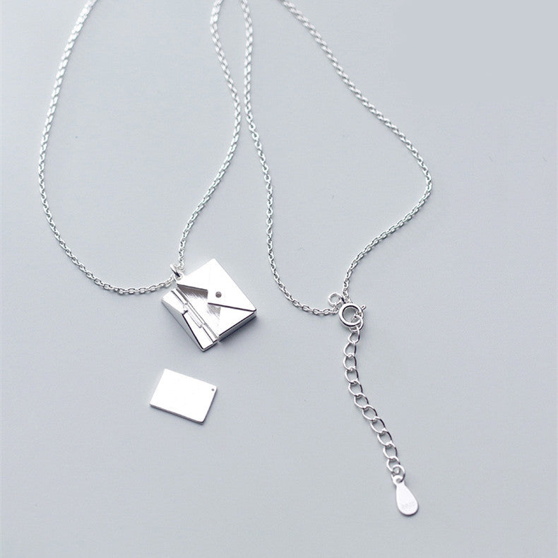 Envelope Letter Pendant Necklace – Romantic Love Gift for Women & Girlfriends