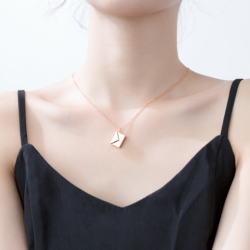 Envelope Letter Pendant Necklace – Romantic Love Gift for Women & Girlfriends