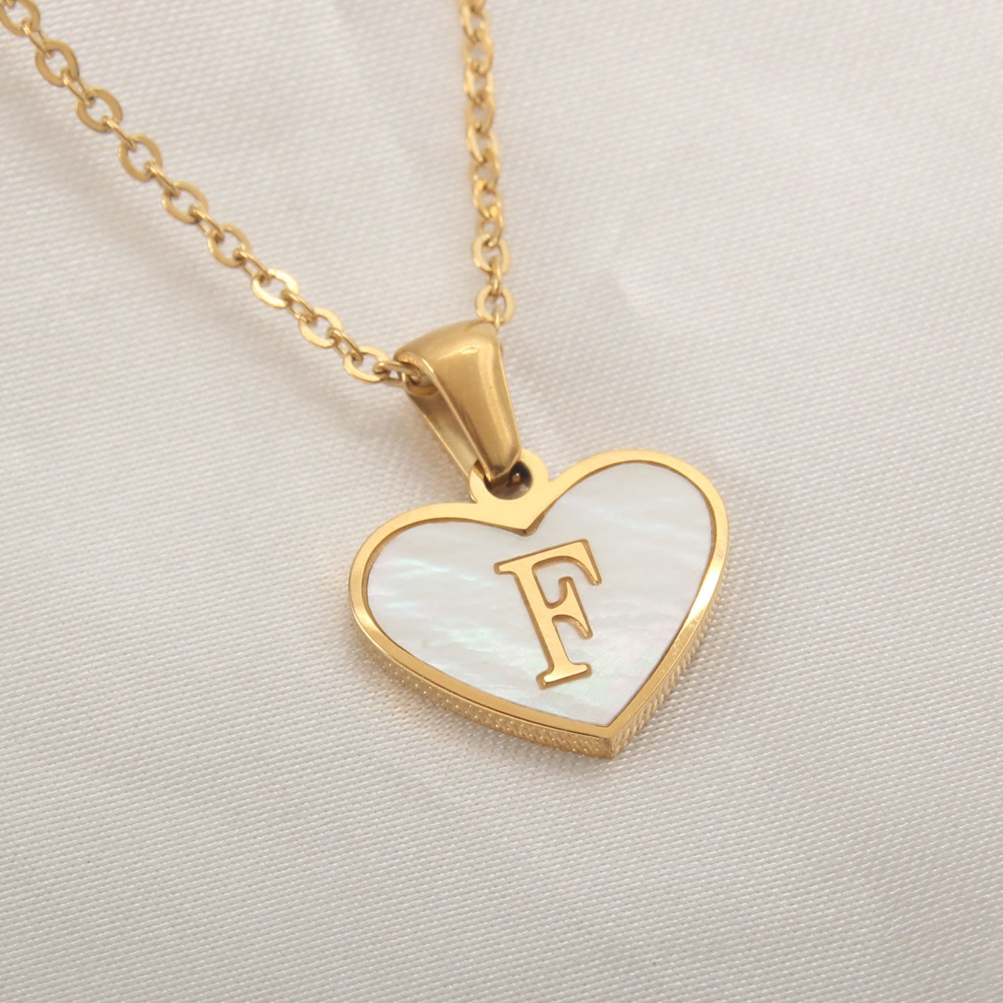 Personalized 26 Letter Heart Shell Necklace – White Shell Love Clavicle Chain for Women