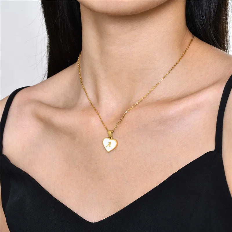 Personalized 26 Letter Heart Shell Necklace – White Shell Love Clavicle Chain for Women
